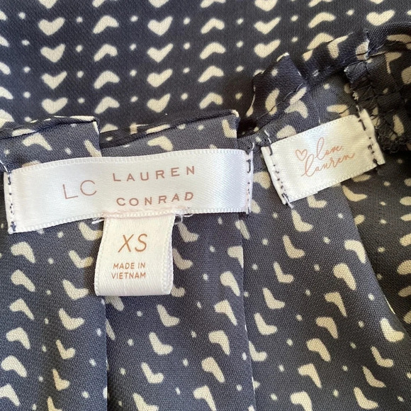 LAUREN CONRAD Women's XS Fluttered Sleeve Tie Back Gray & Cream Color Blouse - Picture 8 of 10